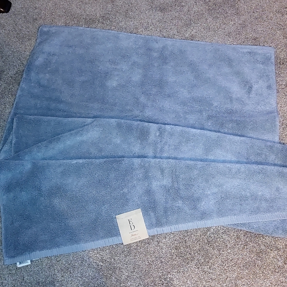 Ellen DeGeneres Large Bath Towel